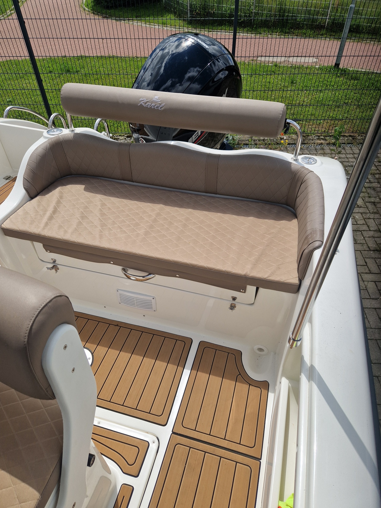 Konsolenboot F19 Karel gebraucht wie neu mit 160PS Mercury und 1,3 t Brenderup Trailer